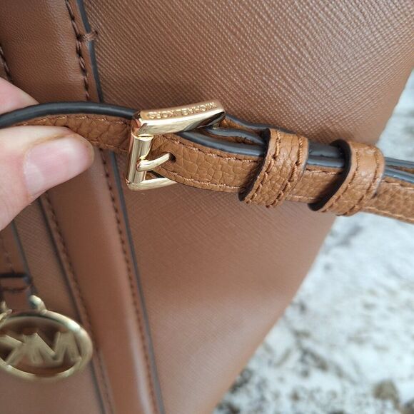 Michael Kors Brown Leather Bag Small - Picture 12 of 14